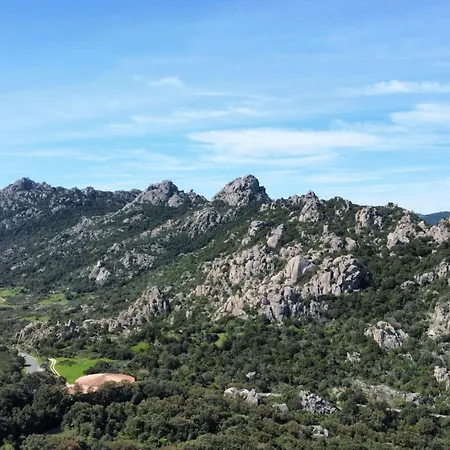 Dom wakacyjny Stazzo Casa Bianco Fly *