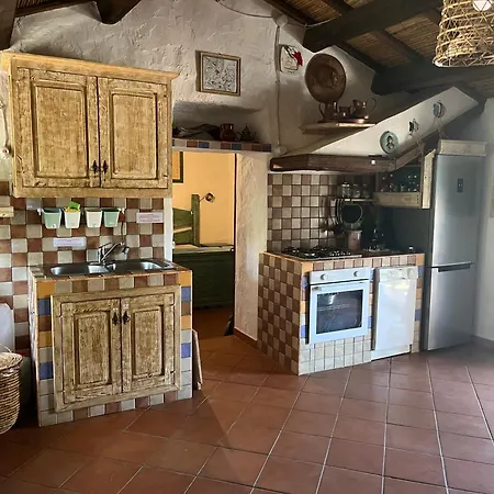 Stazzo Casa Bianco Fly Ferienhaus Aggius