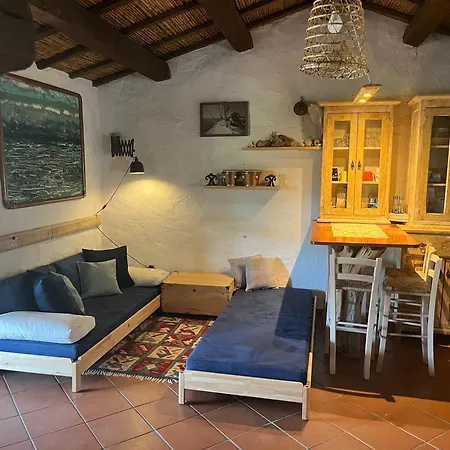 Dom wakacyjny Stazzo Casa Bianco Fly